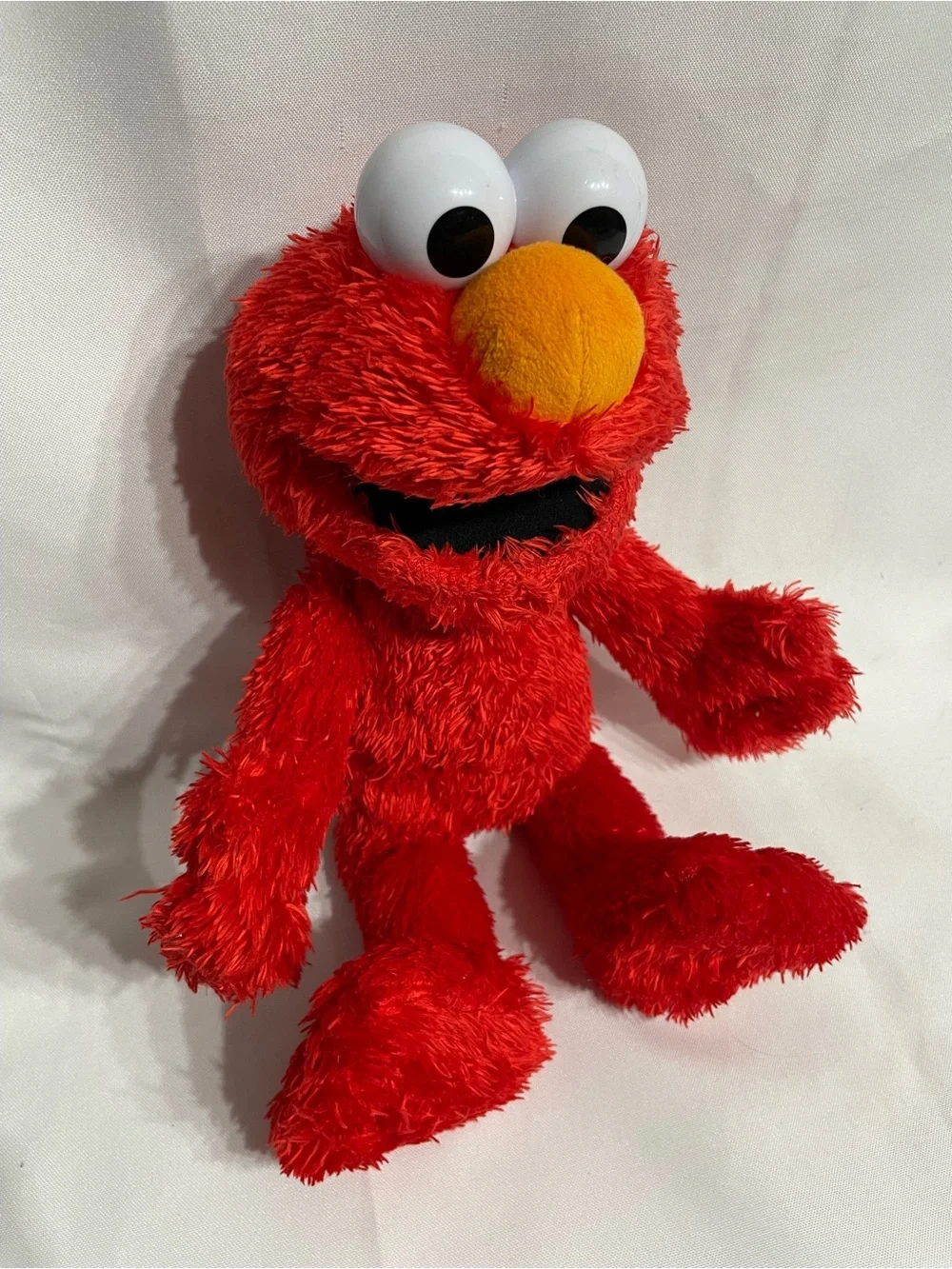 14” Sesame Street Tickle Me Elmo Good Condition Works!